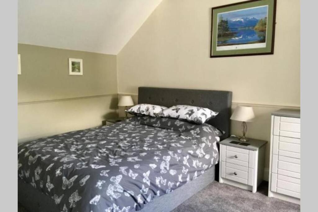 Twostones Self Catering Cottage Arrochar Esterno foto